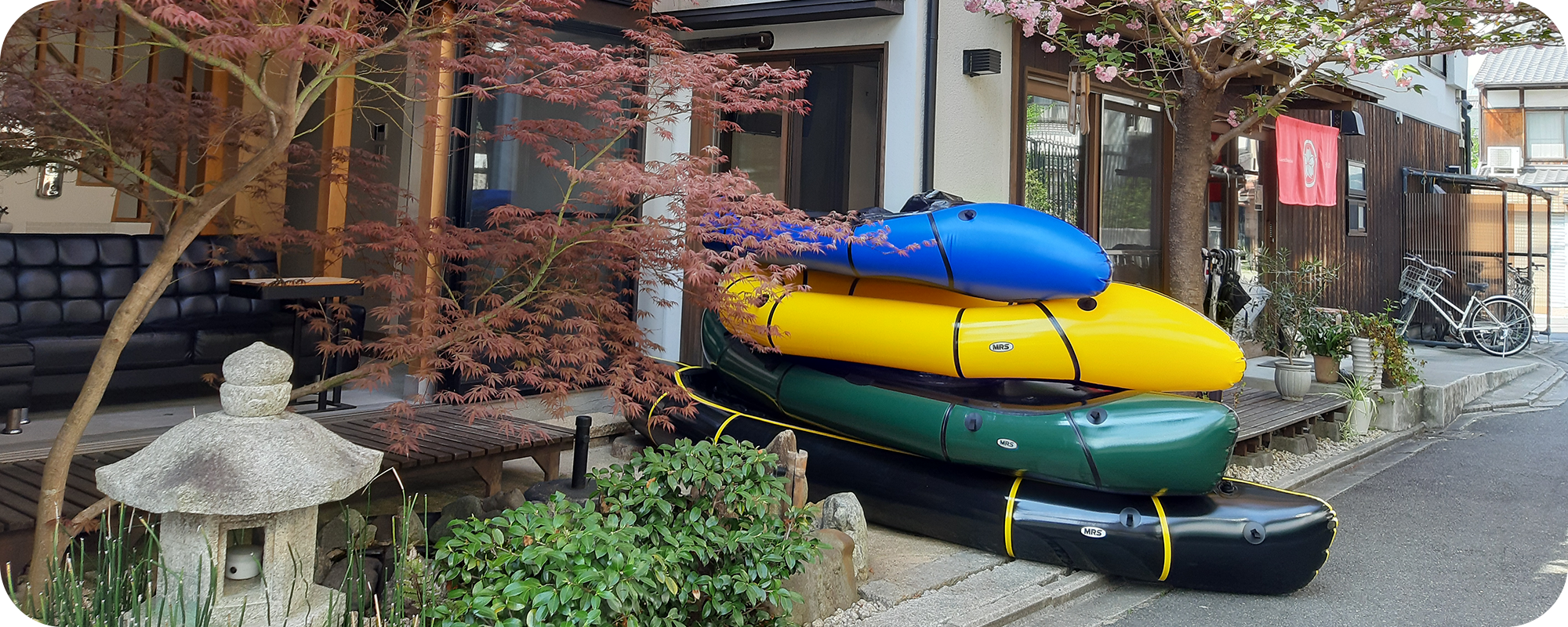 Read more about the article Guesthouse with Packraft